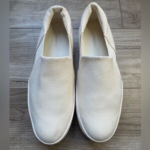 VINCE Warren canvas platform slip-on sneaker shoe in off-white Size 5.5